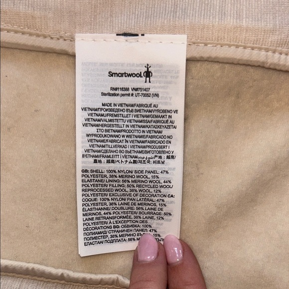 Smartwool Women's Cream Hooded Vest - Picture 4 of 9